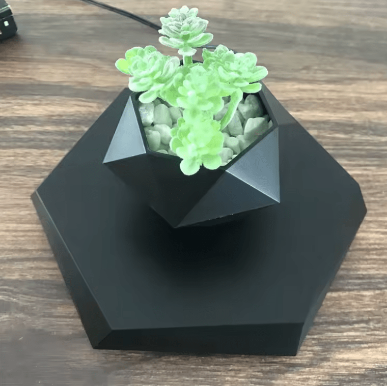 FlyBio™ Magnetic Floating Pot