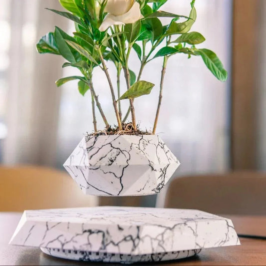 FlyBio™ Magnetic Floating Pot